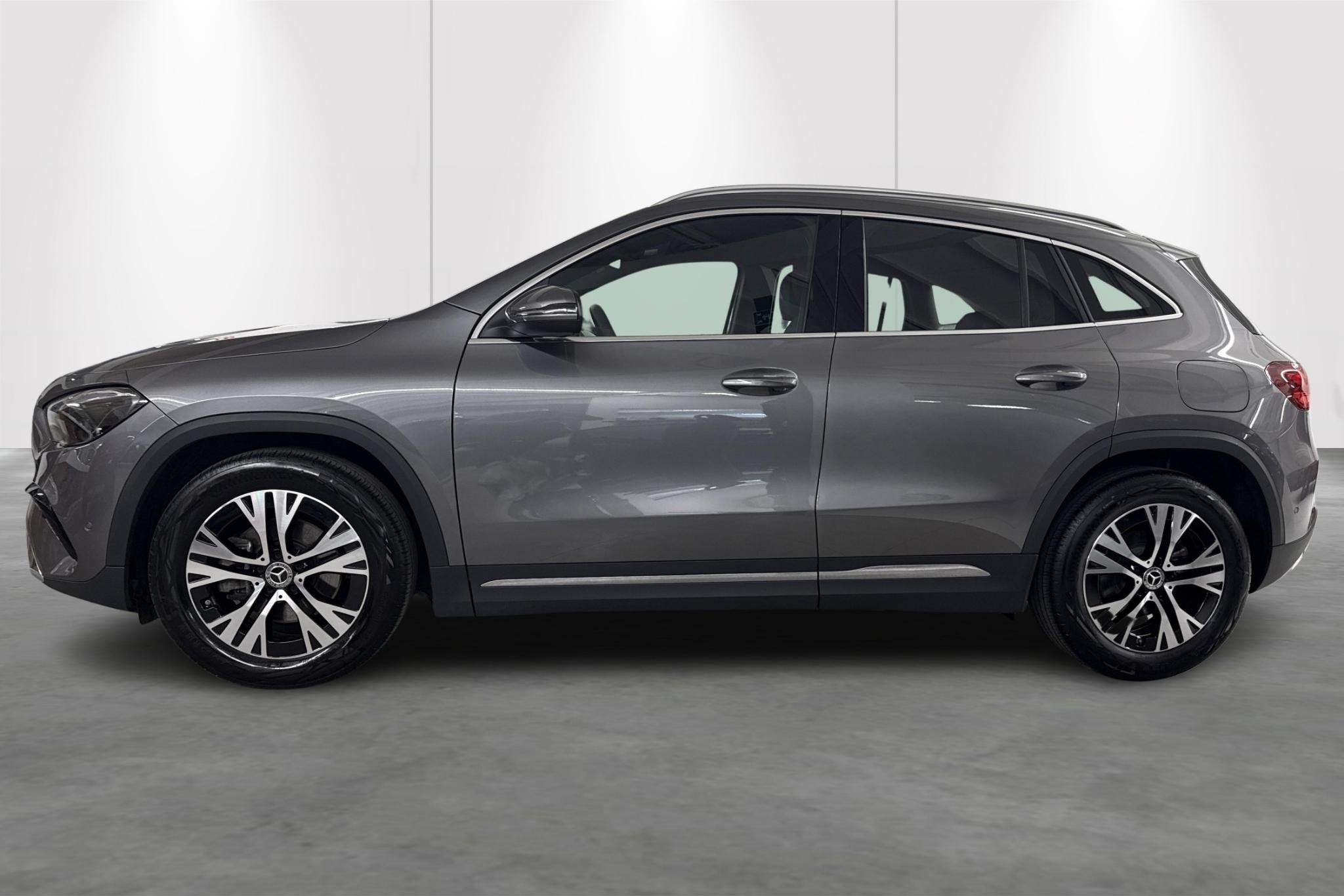 Mercedes-Benz GLA GLA 200 (automatique), Autos, Argent ou Gris, Achat, 1800 kg, Noir