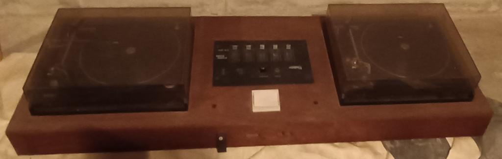 Analoge mengtafel met twee platenspelers, Audio, Tv en Foto, Platenspelers, Ophalen, Platenspeler, Dual