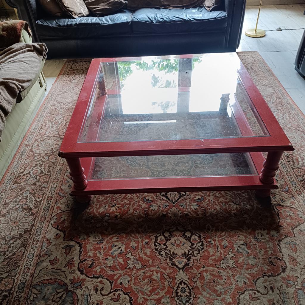 Mooie salontafel met glazen blad – rood gelakt hout, Huis en Inrichting, Tafels | Salontafels, Ophalen, Glas