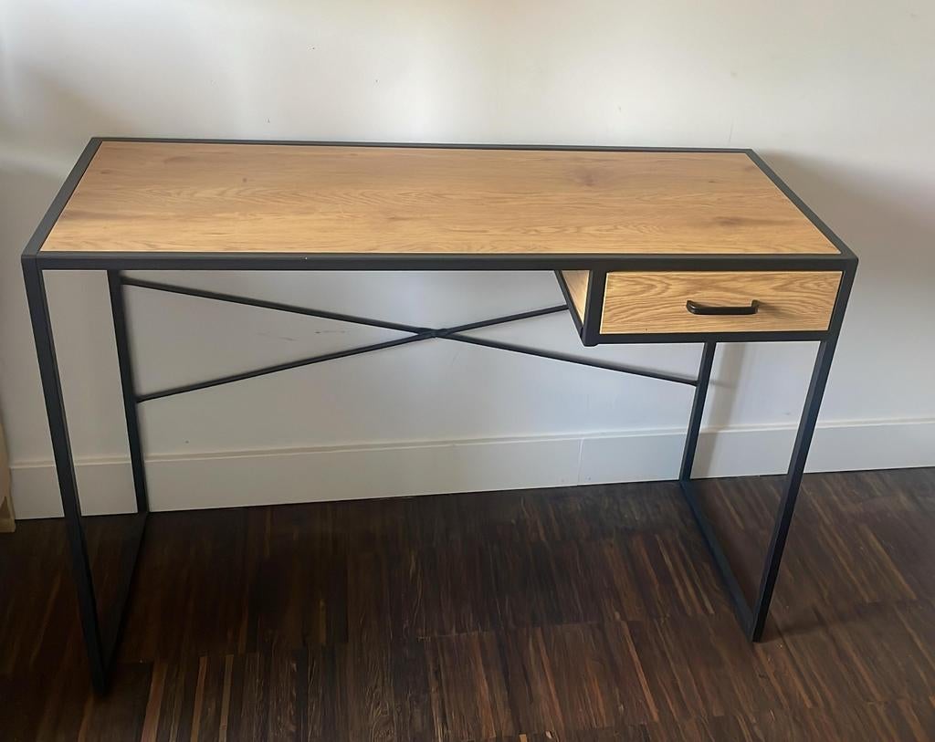Bureau console, Enlèvement