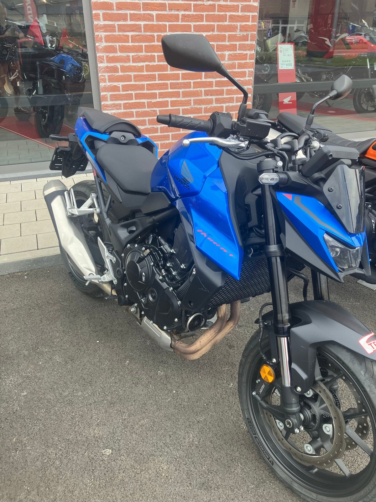 Av honda 750cc juillet 2025 2200 km, Motos, Plus de 35 kW, 2 cylindres, Permis Moto A2 minimum, Autre