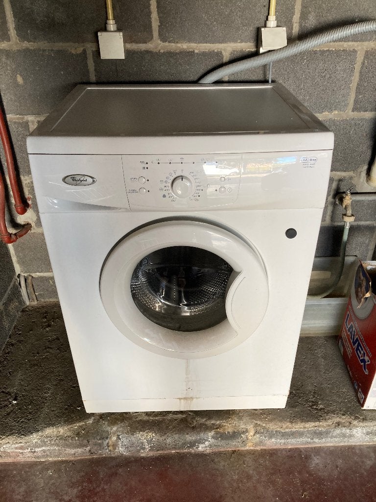 Wasmachine, Elektronische apparatuur, Wasmachines, Ophalen, 1200 tot 1600 toeren, Gebruikt, 4 tot 6 kg