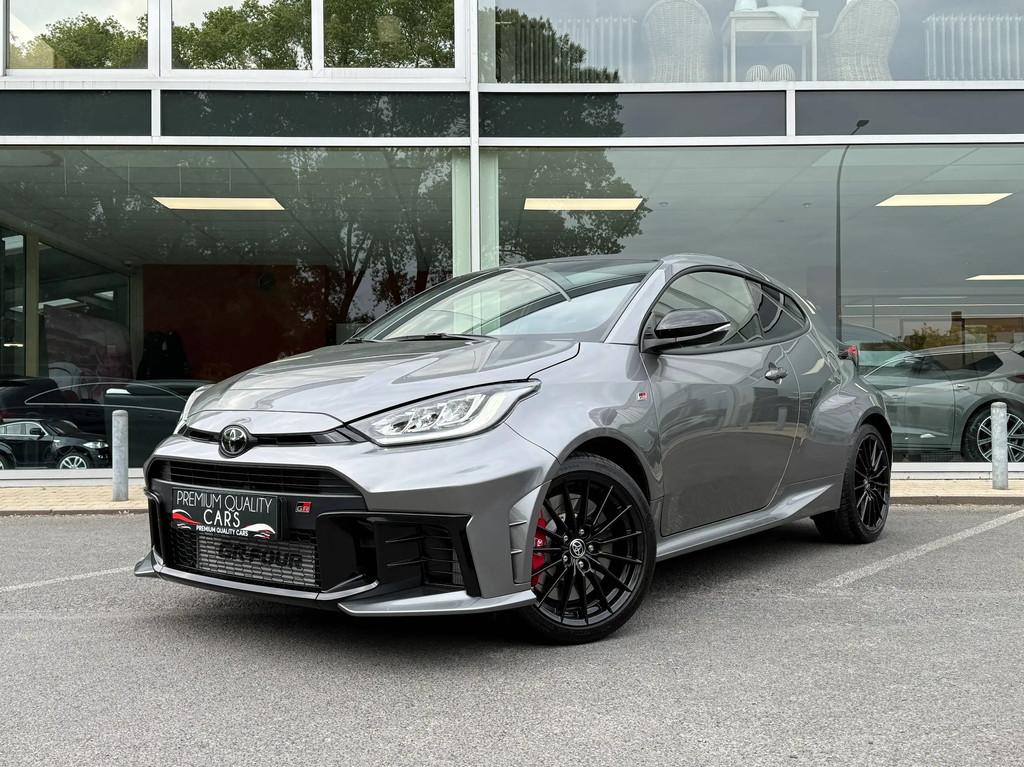 Toyota Yaris GR-FOUR / PERFORMANCE PACK / CARPLAY /CAMERA /, Auto's, Toyota, Automaat, 4 zetels, 1618 cc, Gebruikt