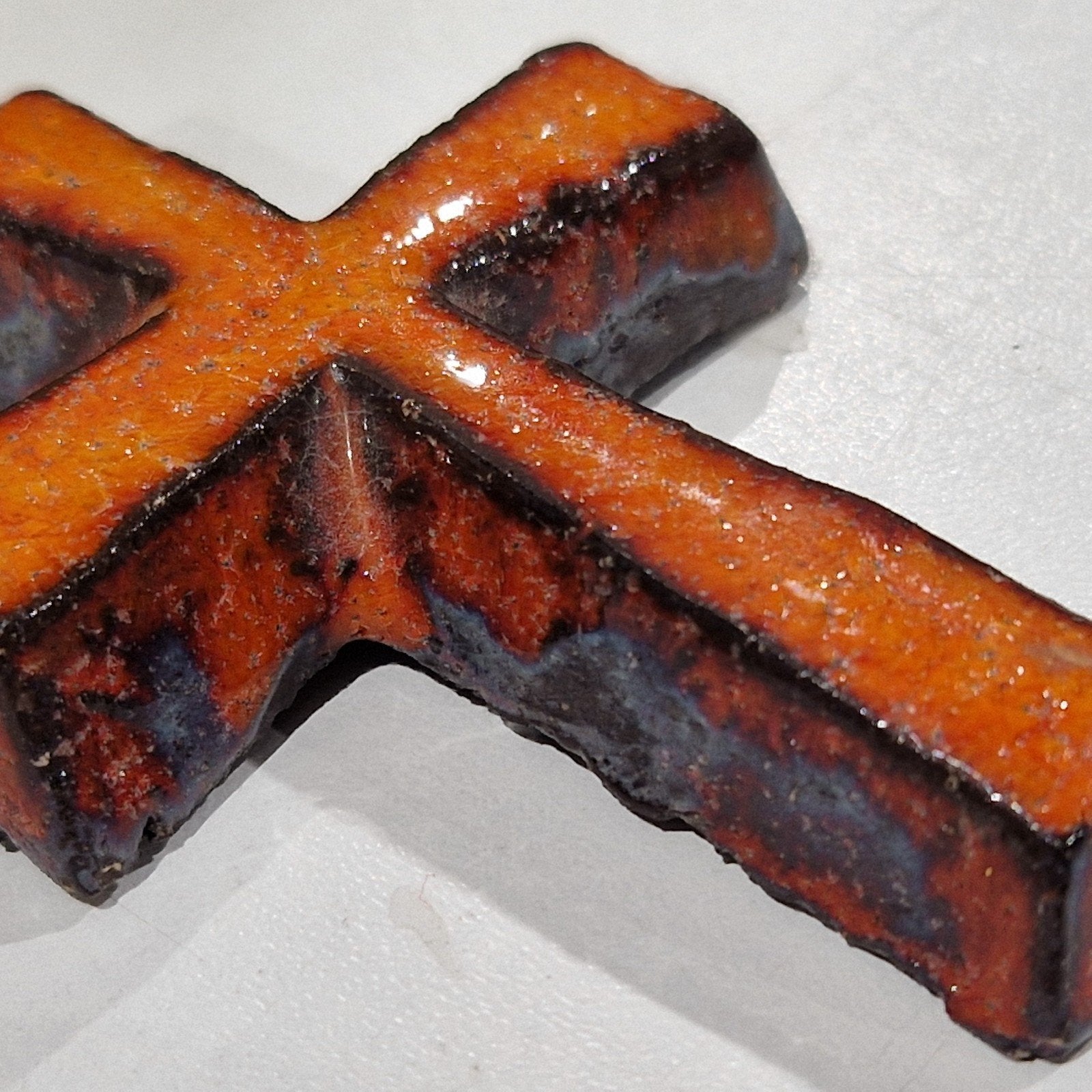 Mini keramisch fat lava kruisje, Ophalen of Verzenden