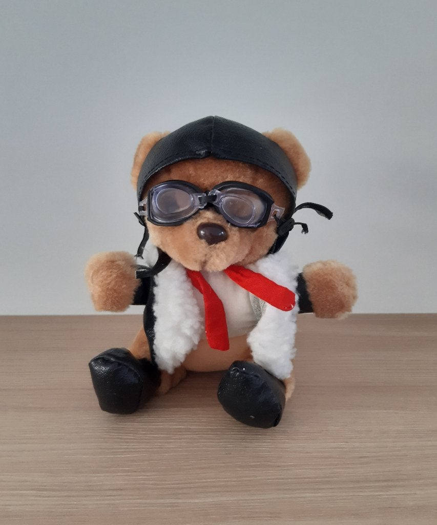 Knuffelbeertje racer (18 cm), Ophalen of Verzenden, Zo goed als nieuw
