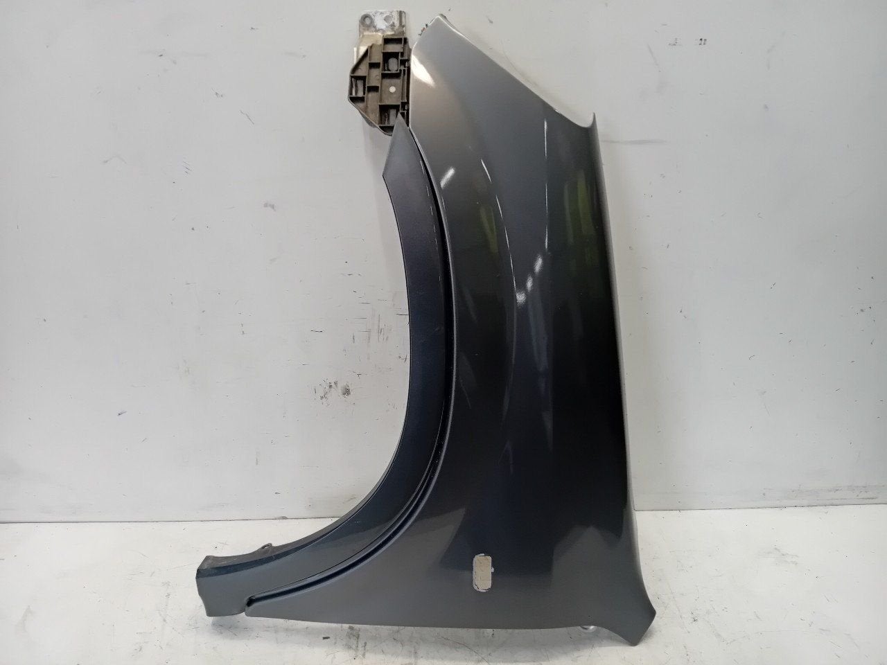 Spatbord links voor Honda CR-V, Onderdelen@venauto.nl, Gebruikt, Ettenseweg 76, 4706 PB Roosendaal, The Netherlands, Herkomst onderdeel bekend