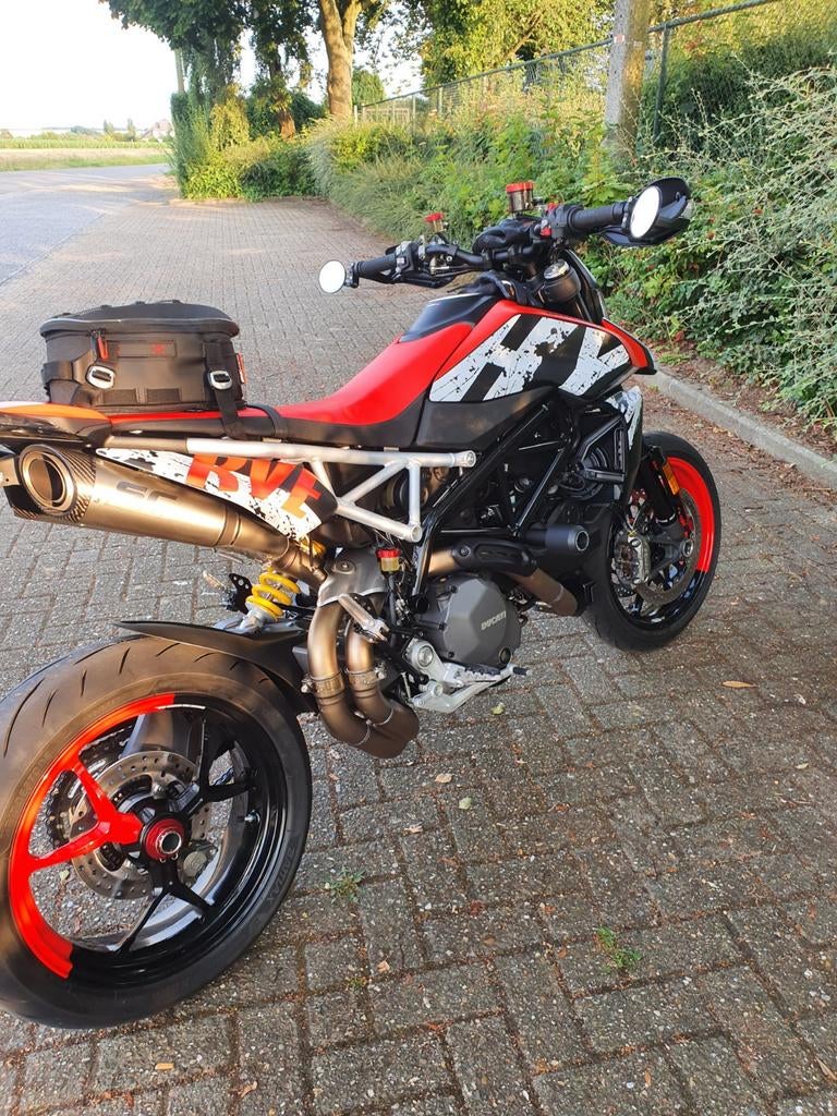 Ducati hypermotard 950 rve, 2 cilinders, 950 cc, Nieuw, Super Sport