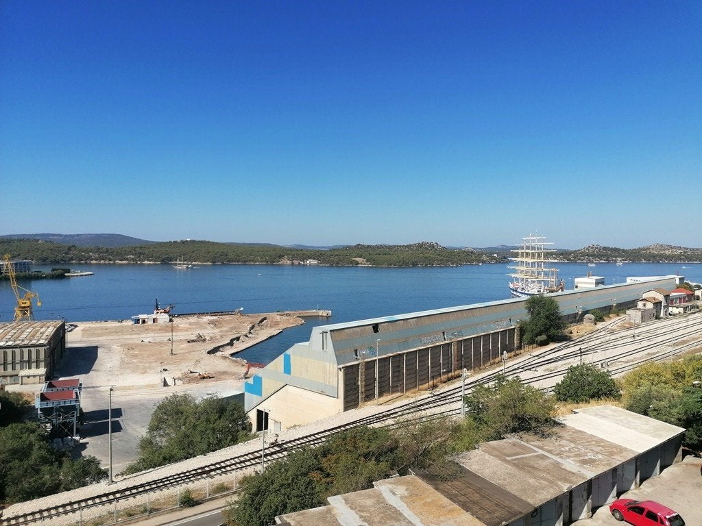 apartement voor verkoop, Immo, Huizen en Appartementen te koop, 61650 m², Appartement, Šibenik, 2 kamers