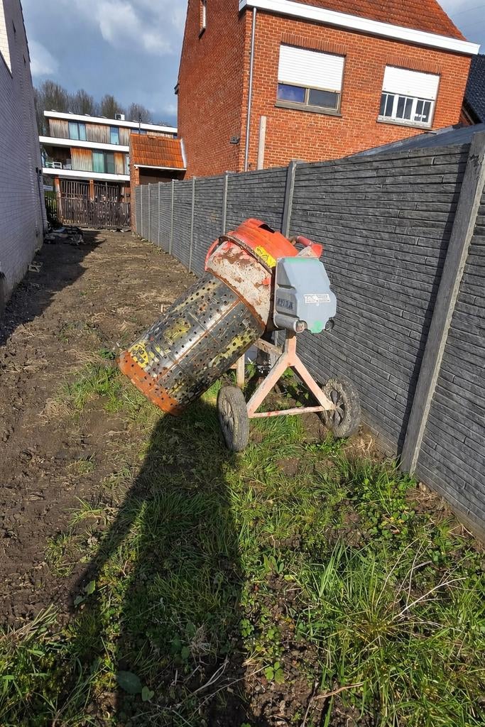 Betonmolen met zeef – grond zeven / stenen verwijderen, Tuin en Terras, Hand-tuingereedschap, Ophalen