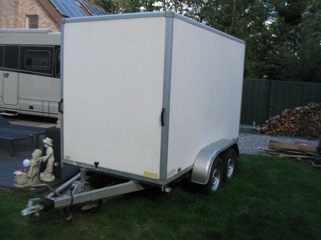 Gesloten aanhangwagen bakwagen geremd Saris 2000 kg, Enlèvement, Comme neuf
