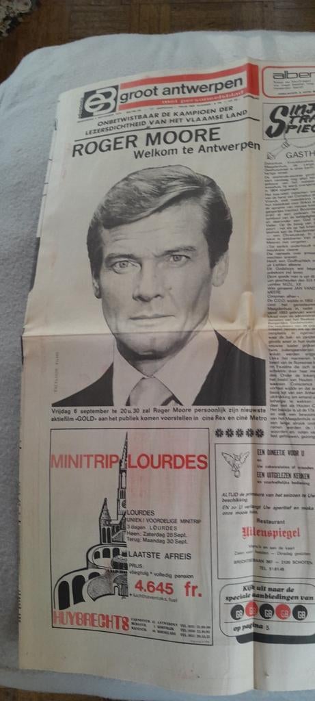 Oude krant 4 september 1974..Roger Moore., Ophalen of Verzenden, 1960 tot 1980, Krant