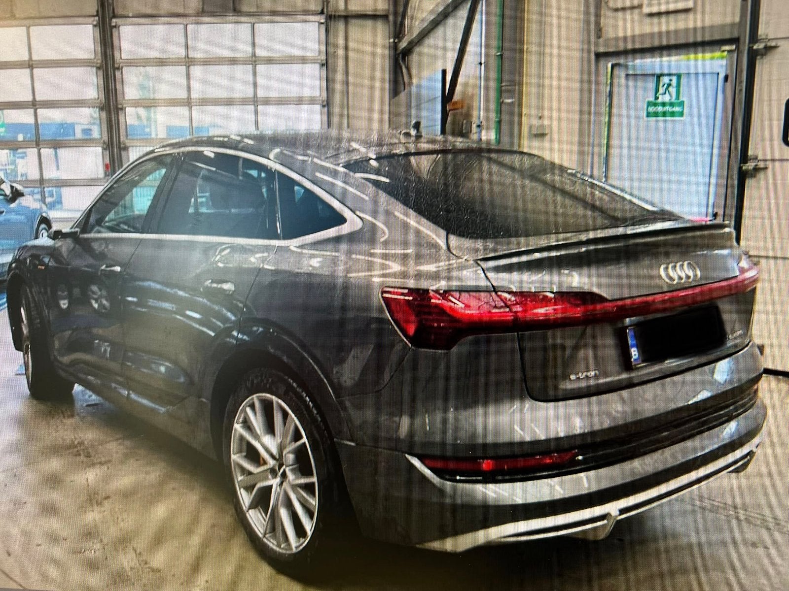 Audi E-tron Sportback S-line 50 Quattro, Autos, Cuir, Argent ou Gris, 1800 kg, Entretenue par le concessionnaire