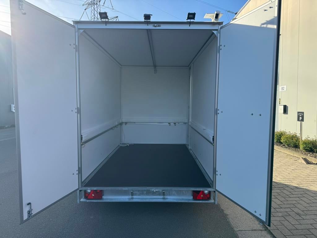 Nieuwe aanhangwagen Kerenzo, Ophalen, Nieuw
