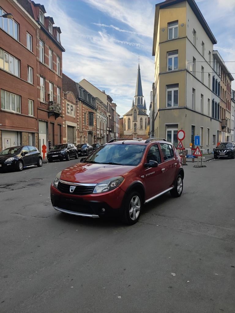 Dacia Sandero Stepway 1.6i Euro 5, Autos, Barres de toit, Euro 5, Achat, Entreprise