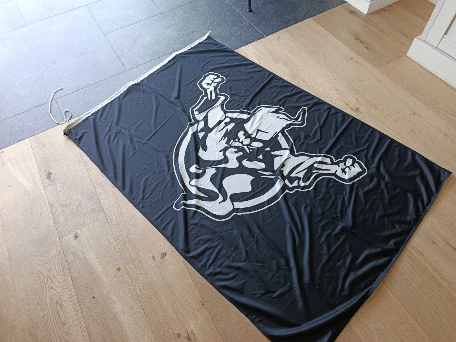 Thunderdome vlag final exam 2012, Ophalen