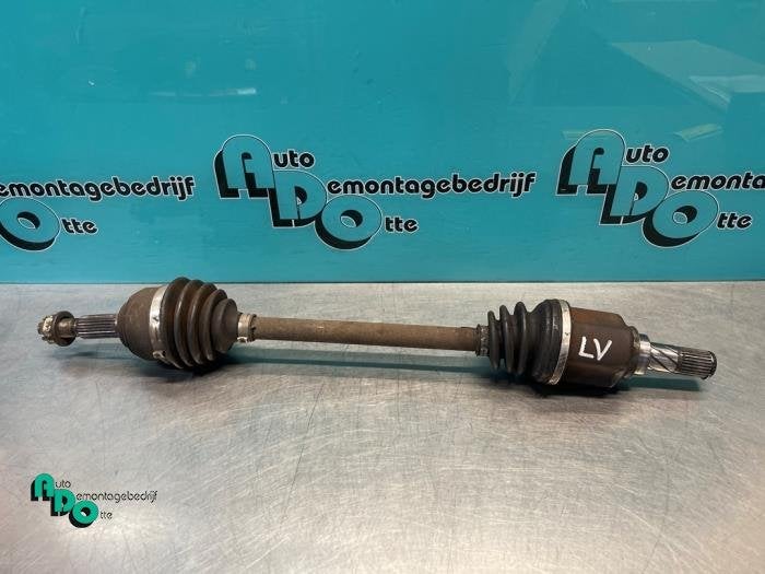 Aandrijfas links-voor van een Nissan Micra (Micra 03-), Gebruikt, -, -, Ophalen of Verzenden