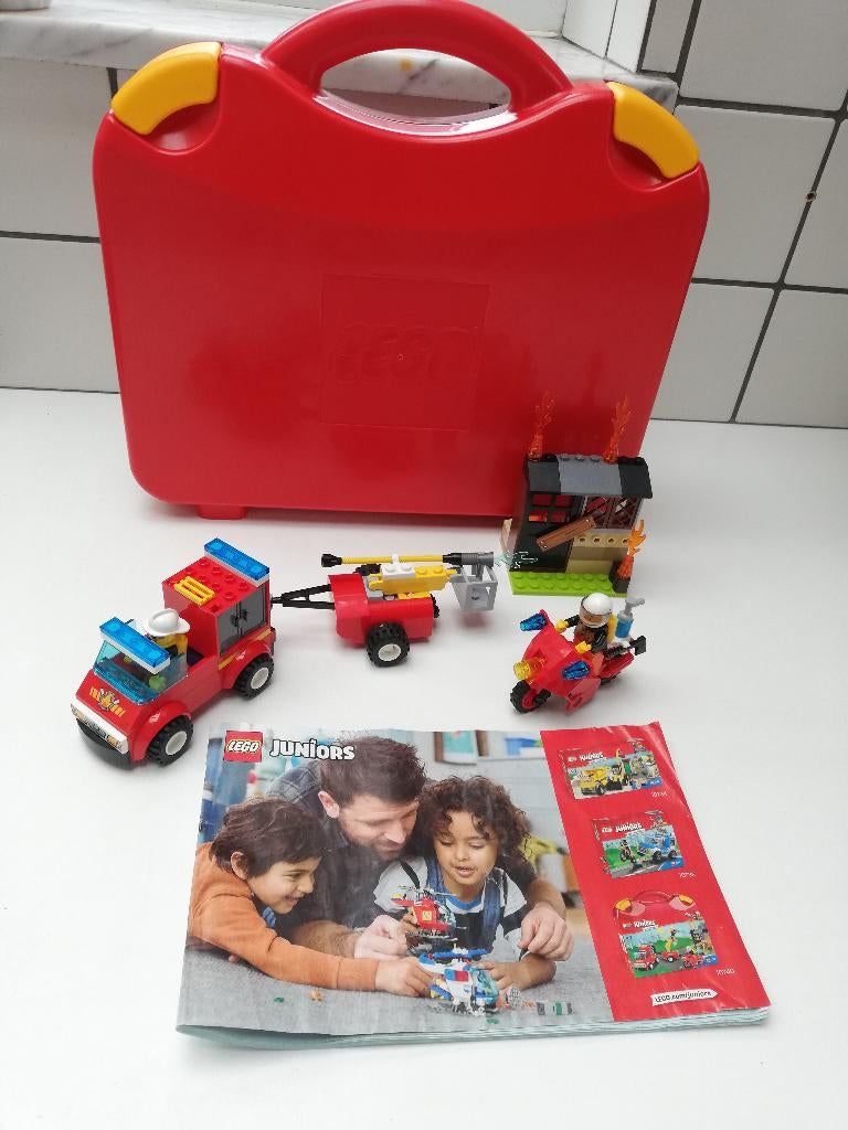 lego 10740 juniors Fire Patrol met koffer, Kinderen en Baby's, Speelgoed | Duplo en Lego, Lego, Complete set, Ophalen of Verzenden