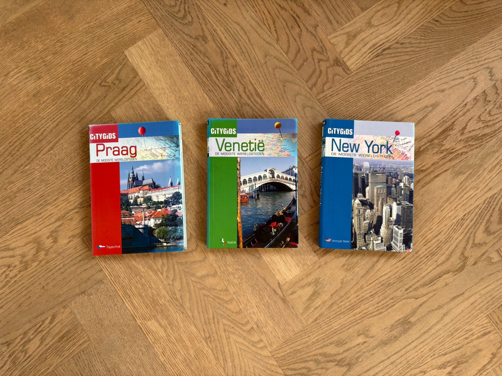 Reisgidsen Praag Venetië New York, Boeken, Ophalen of Verzenden, Zo goed als nieuw