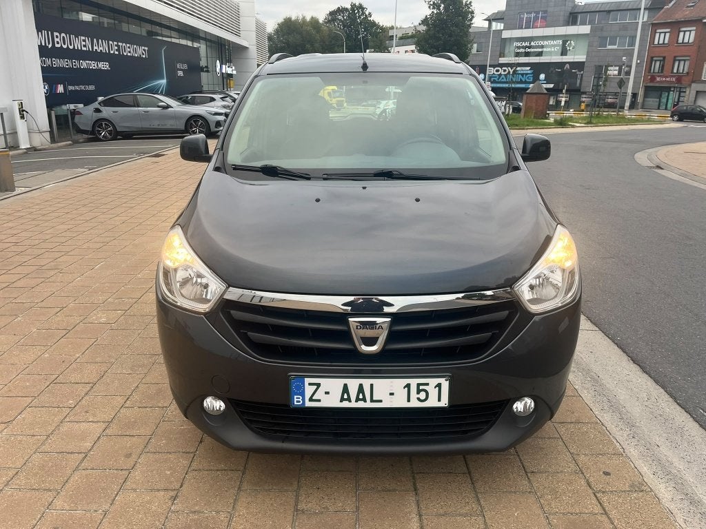 Dacia Lodgy 1.2 TCe Prestige 5pl., Auto's, Voorwielaandrijving, 4 cilinders, 1198 cc, Zwart