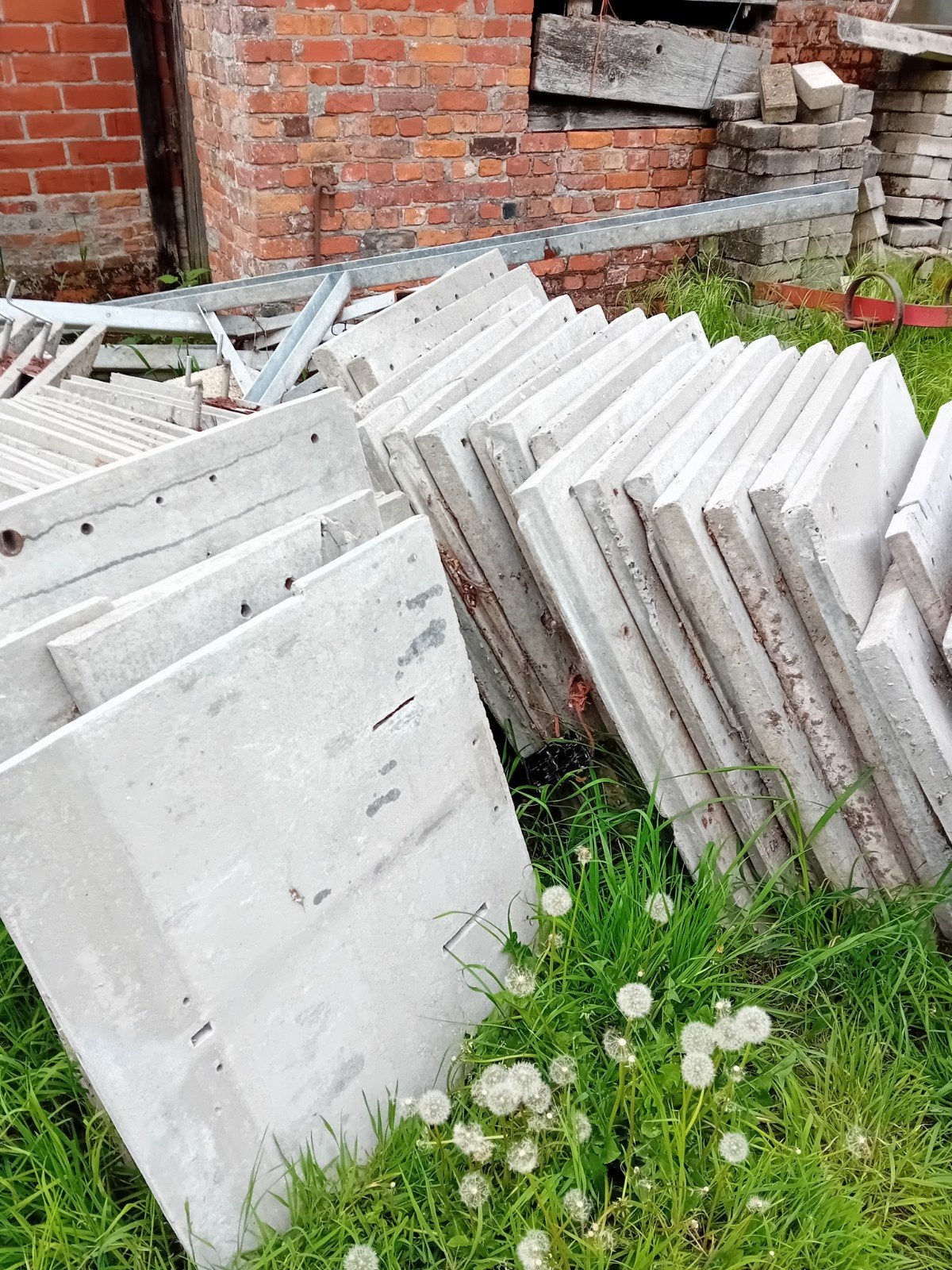 Betonnen platen, Ophalen