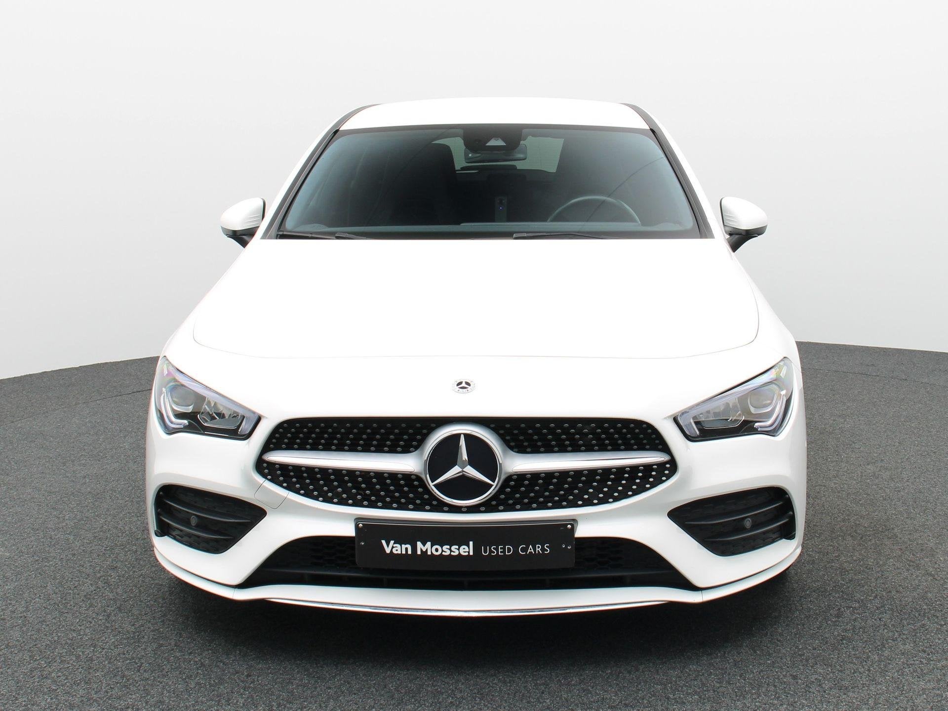 Mercedes-Benz CLA 180 Shooting Brake + AMG LINE + CARPLAY +, Gebruikt, 4 cilinders, 136 pk, Leder en Stof