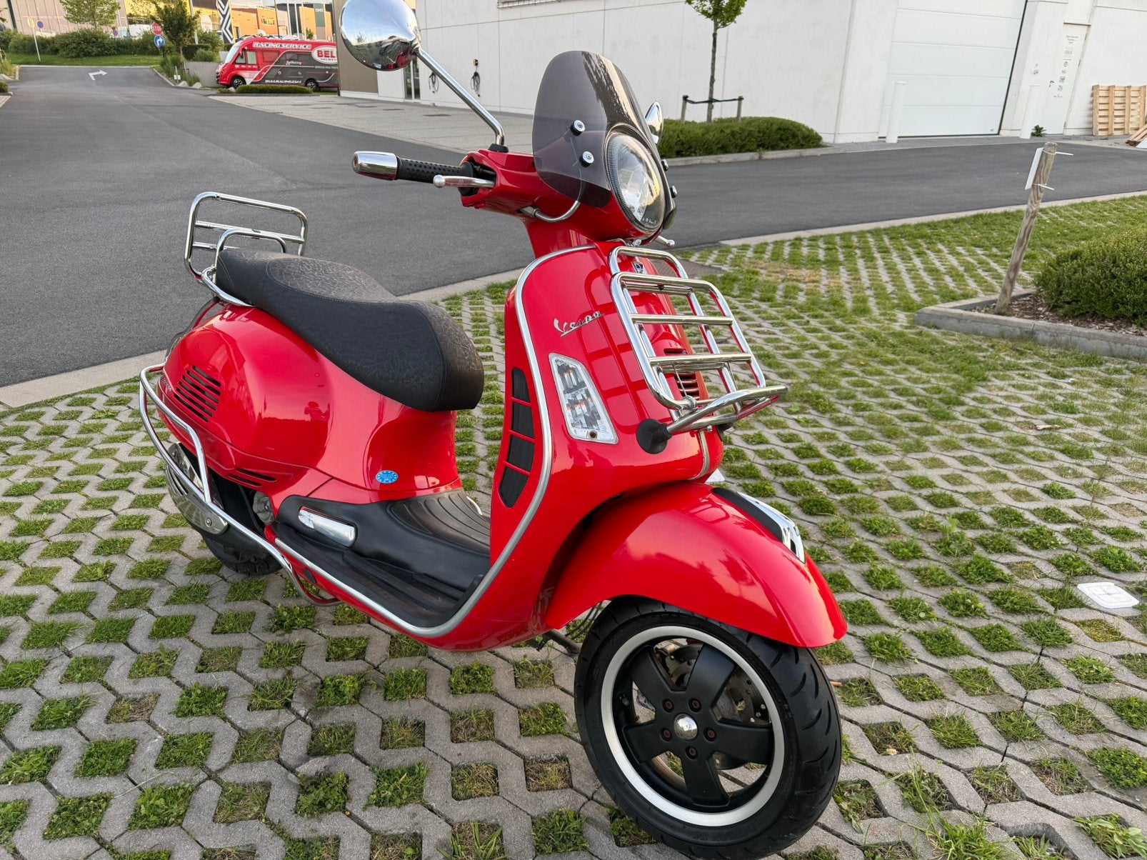 VESPA GTS 300 * GARANTIE * 4000 km, Motos, 300 cm³, Scooter, Entreprise, Occasion