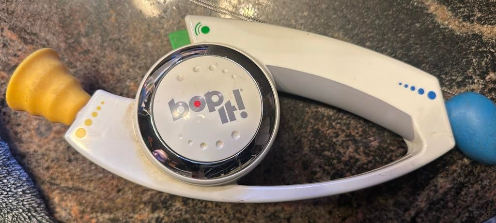 Bop it !, Hobby & Loisirs créatifs, Trois ou quatre joueurs, Enlèvement, Utilisé