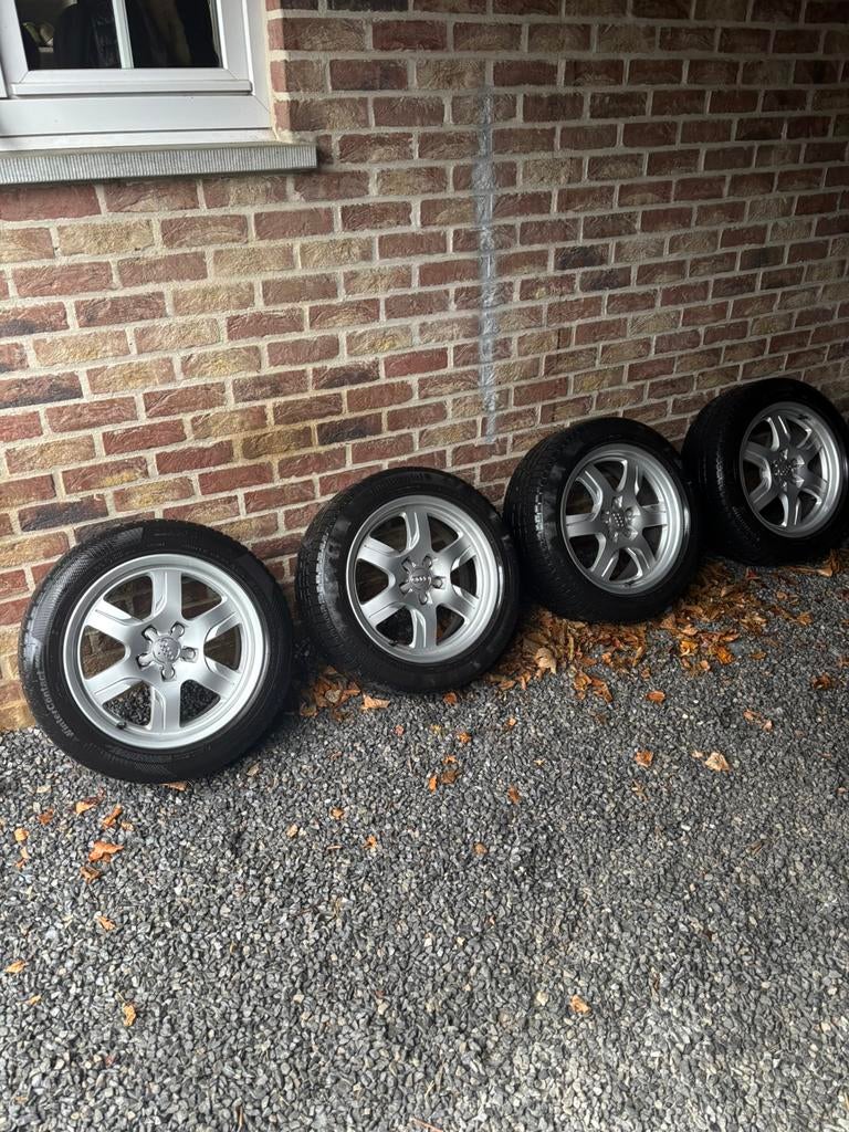 Jantes d’origine Audi a5 avec pneus neiges, Enlèvement ou Envoi, 17 pouces, Pneu(s)