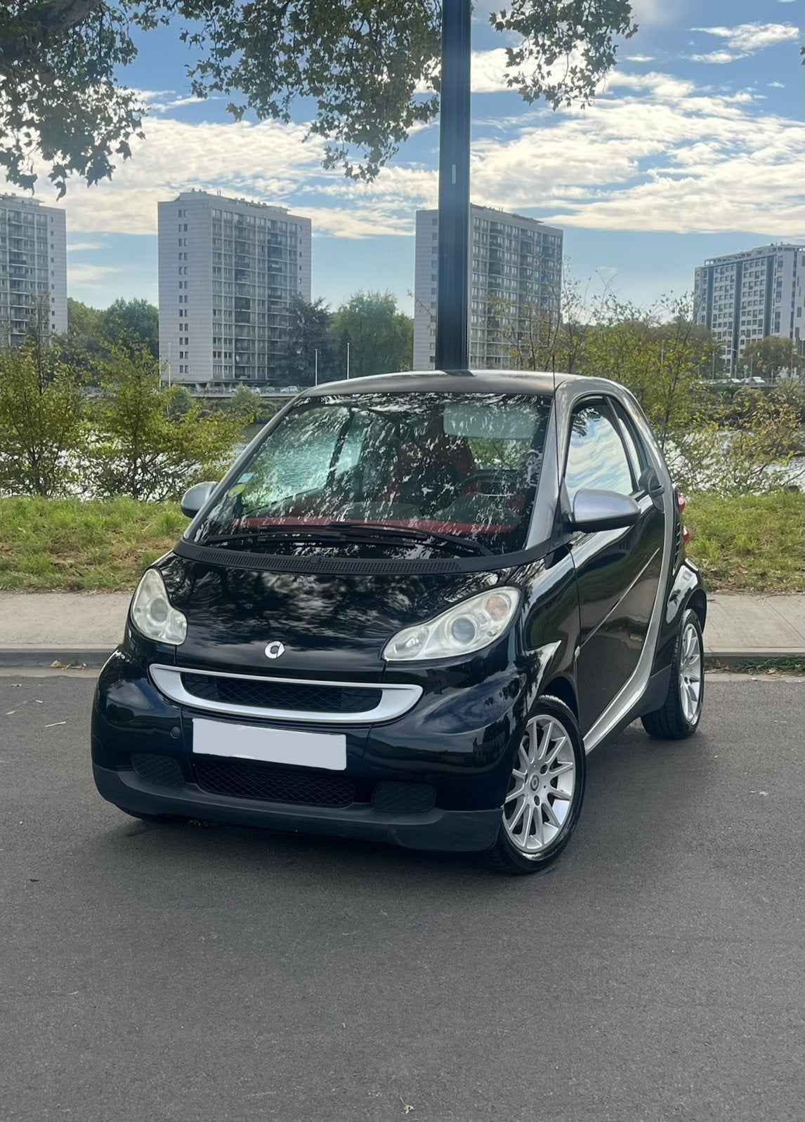 SMART FORTWO - 59 990 km - récente recente - double clefs, Autos, Achat, https://public.car-pass.be/verify/1392-8507-9445#, 2 places