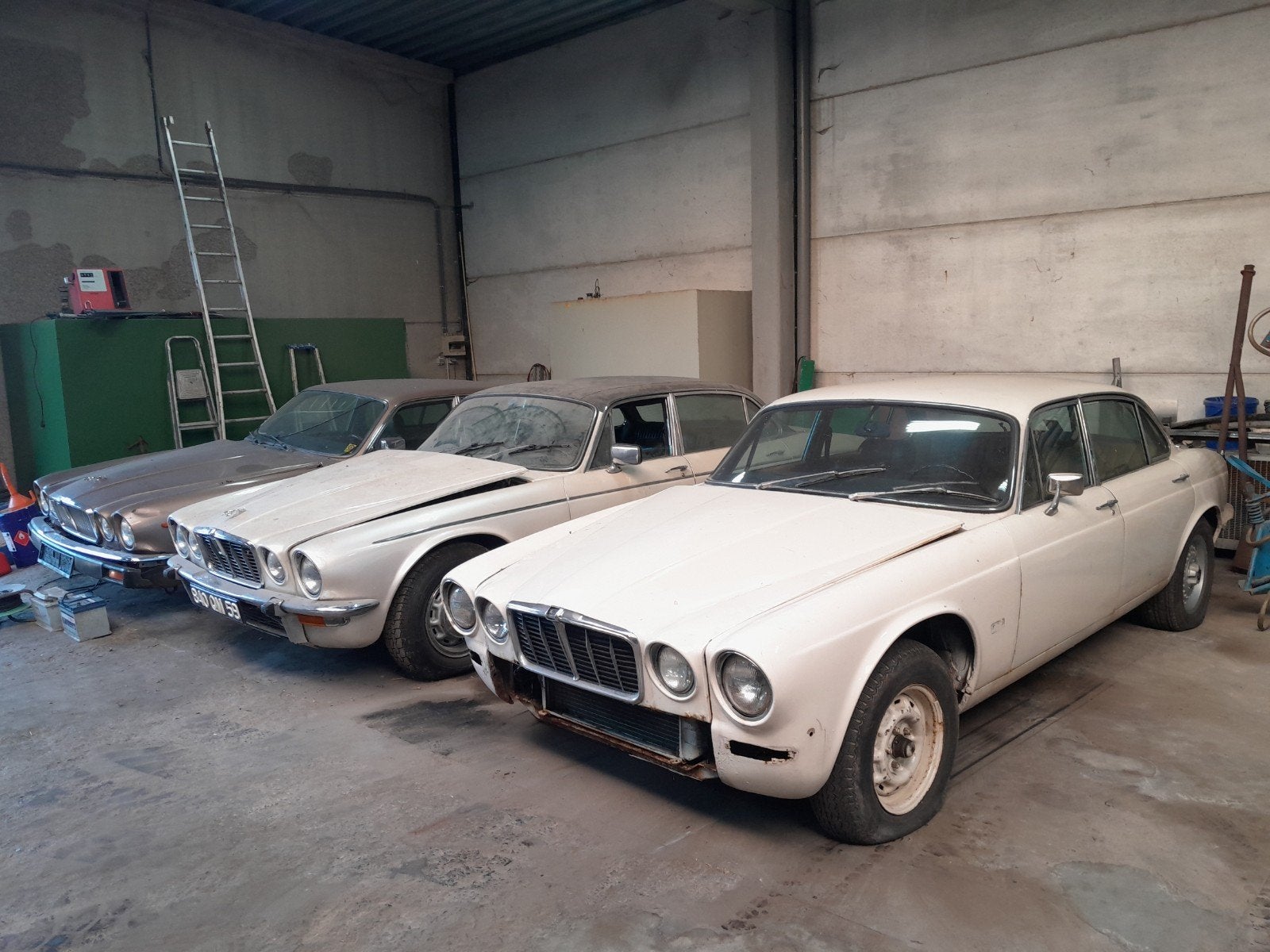 lot Jaguar XJ6 en 1x XJ12 series oldtimers, Auto's, Automaat, Zwart, XJ, Bruin