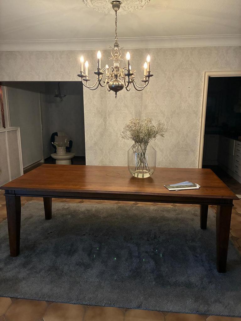 Massief houten eettafel – landelijke / tijdloze stijl, Antiek en Kunst, Ophalen