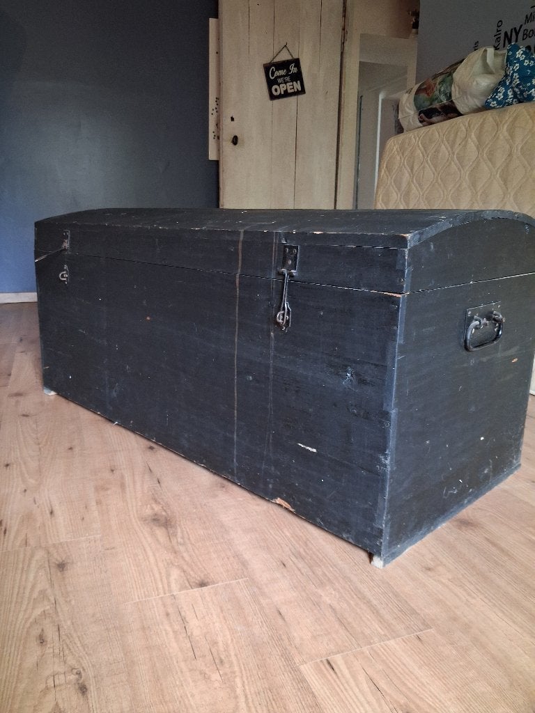 coffre ancien "de pirate" en bois, noir, Enlèvement, Utilisé