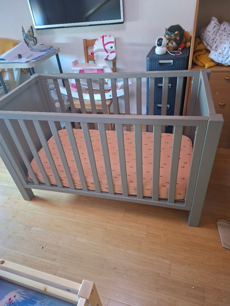 Baby bedje met matras, Ophalen, Zo goed als nieuw, Ledikant