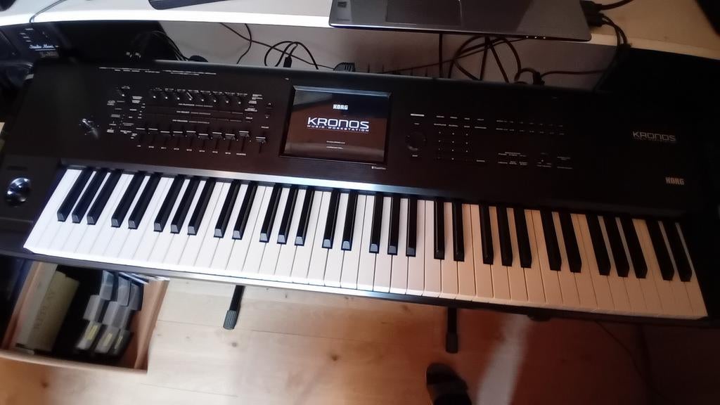 Korg Kronos 1, 73 keys te koop / te ruil, Muziek en Instrumenten, Synthesizers, Ophalen, Korg