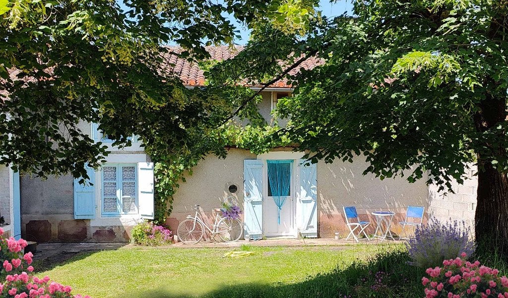 Maison 4 pièces 100m2 + dépendances, jardin, en FRANCE, Angoulême, 100 m², Maison d'habitation, Campagne