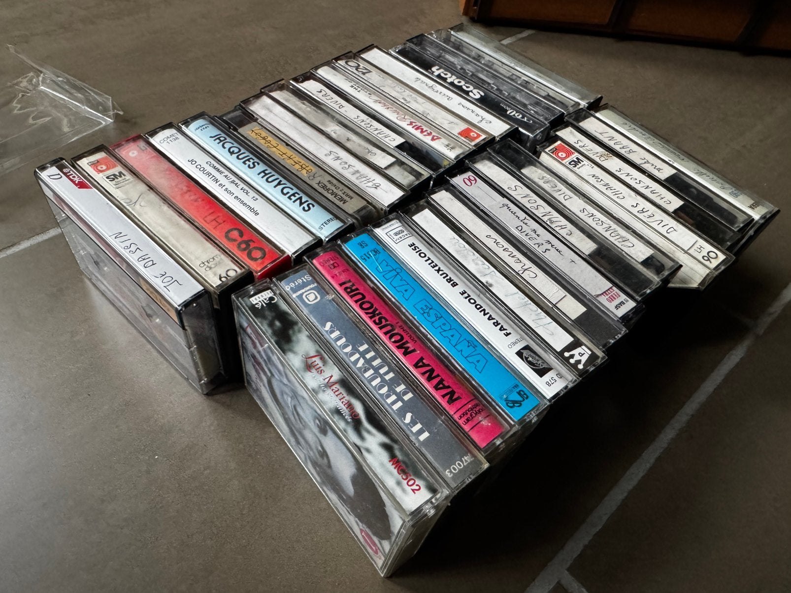 Gratis cassettes, Enlèvement, Comme neuf