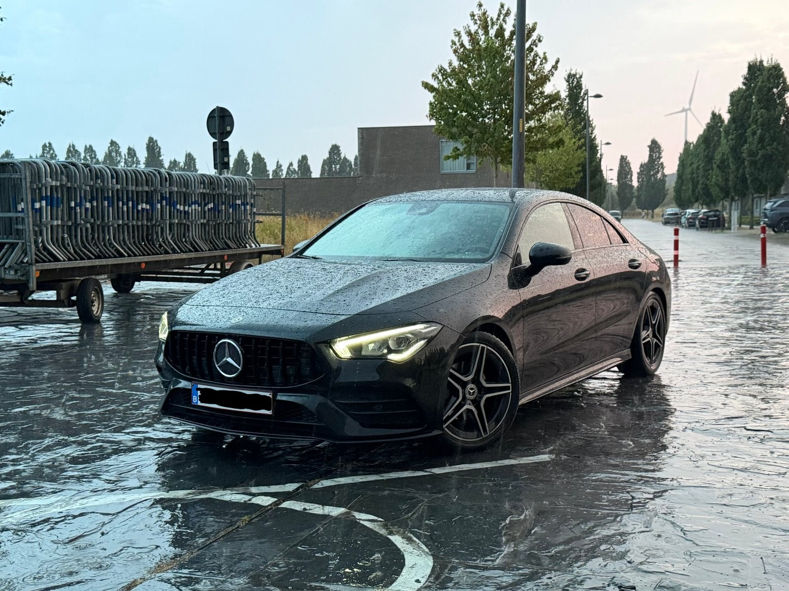 Mercedes-Benz CLA 180 AMG Pack/Leder/Nightpakket/Camera, Auto's, 4 cilinders, Zwart, Leder, 112 g/km