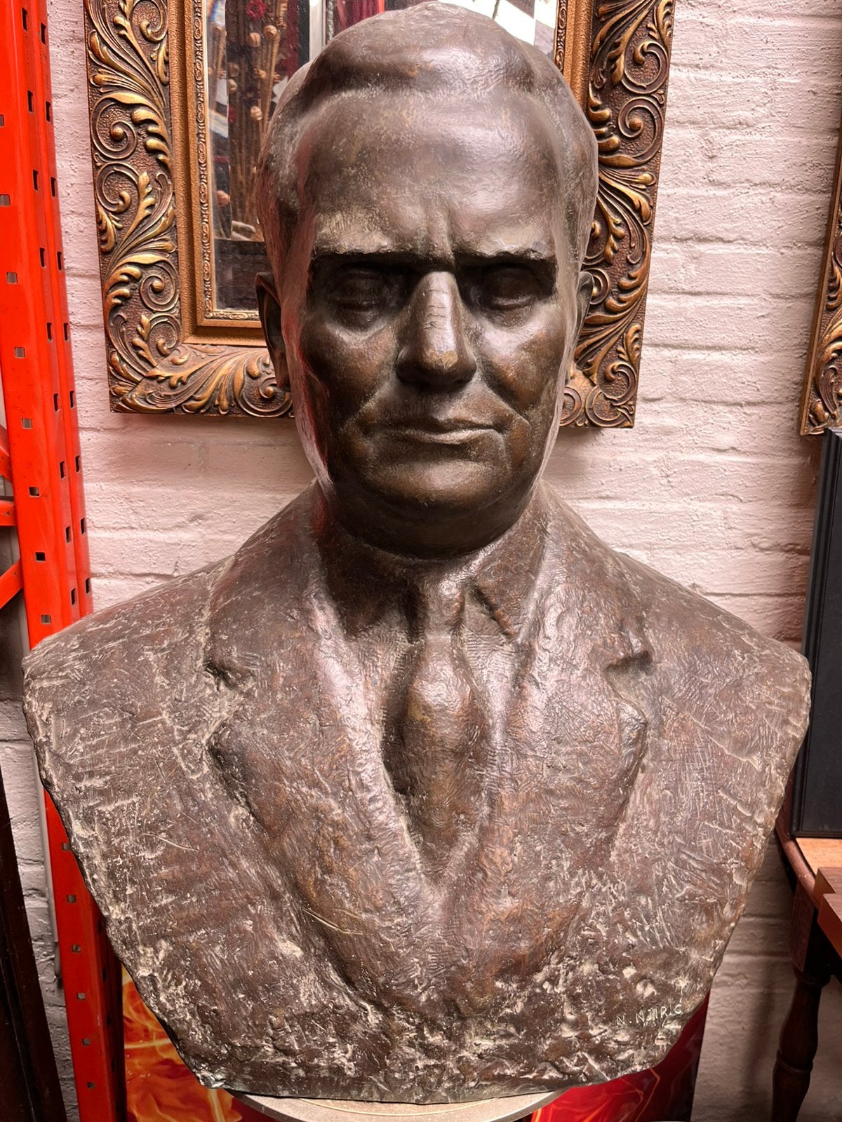 Buste van president Joseh Broz Tito in brons en getekend, Ophalen, Brons