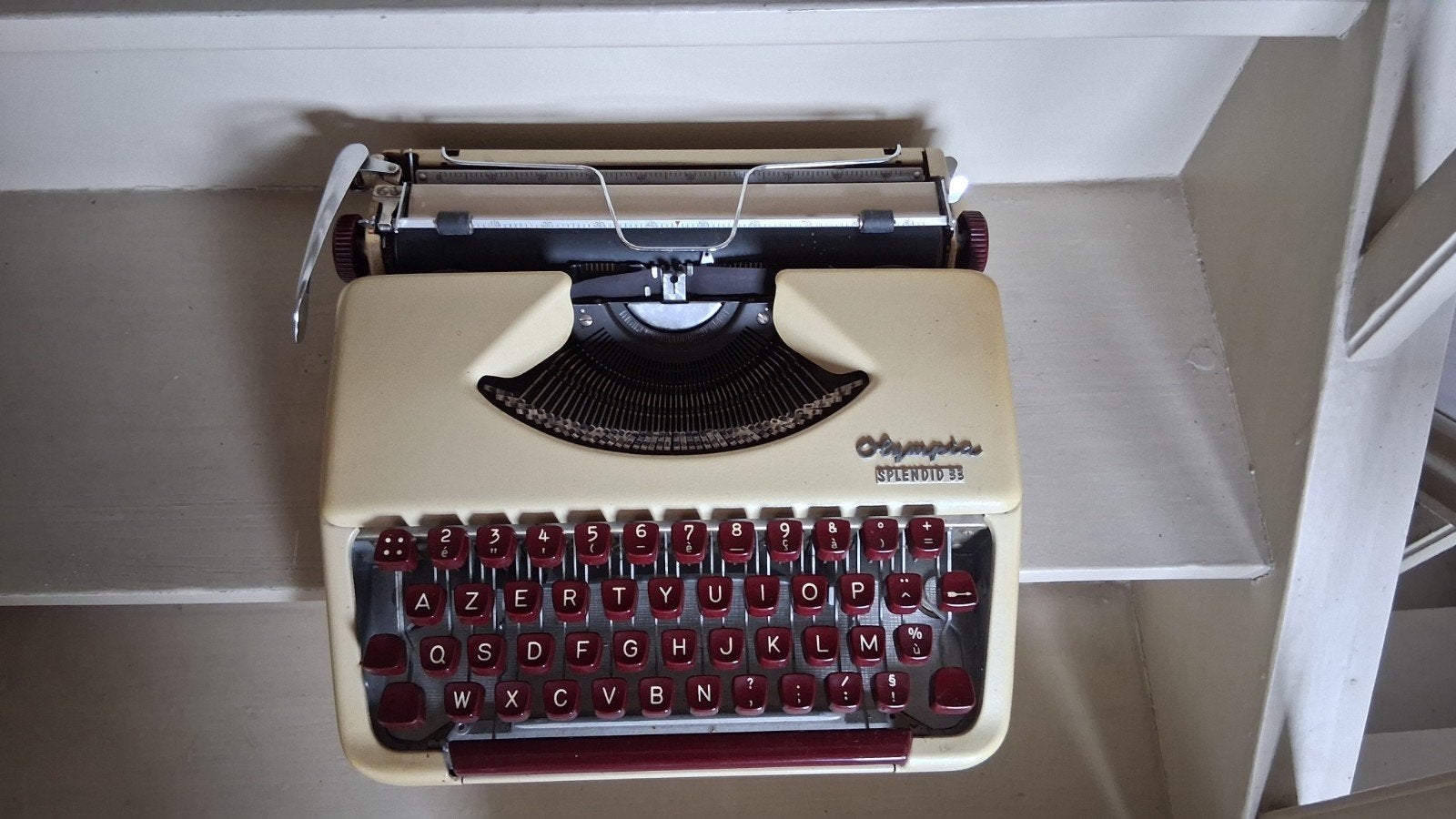 Typmachine Olympia Splendid 33, vintage uit jaren 1975., Diversen, Typemachines, Ophalen