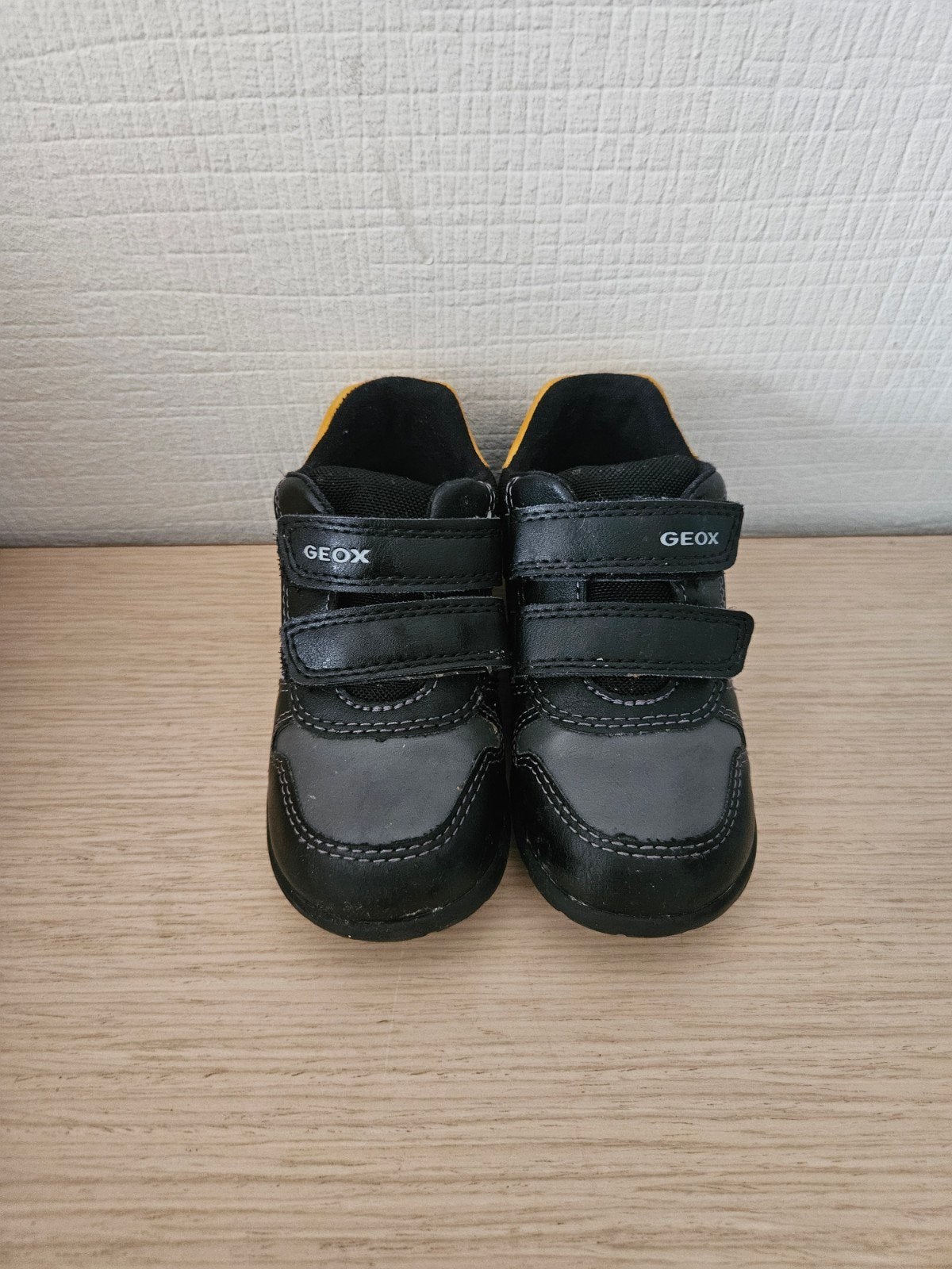 Geox maat 23, Enfants & Bébés, Vêtements de bébé | Chaussures & Chaussettes, Enlèvement
