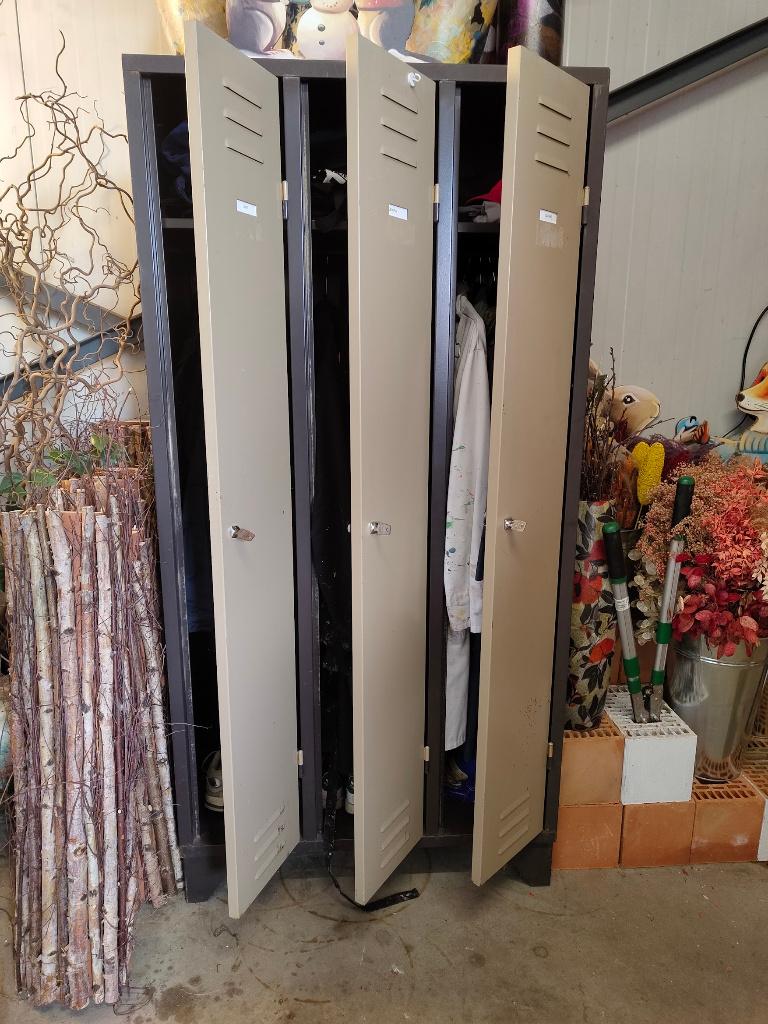 Lockerkast in perfecte staat (inc. alle sleutels!), Ophalen, Zo goed als nieuw