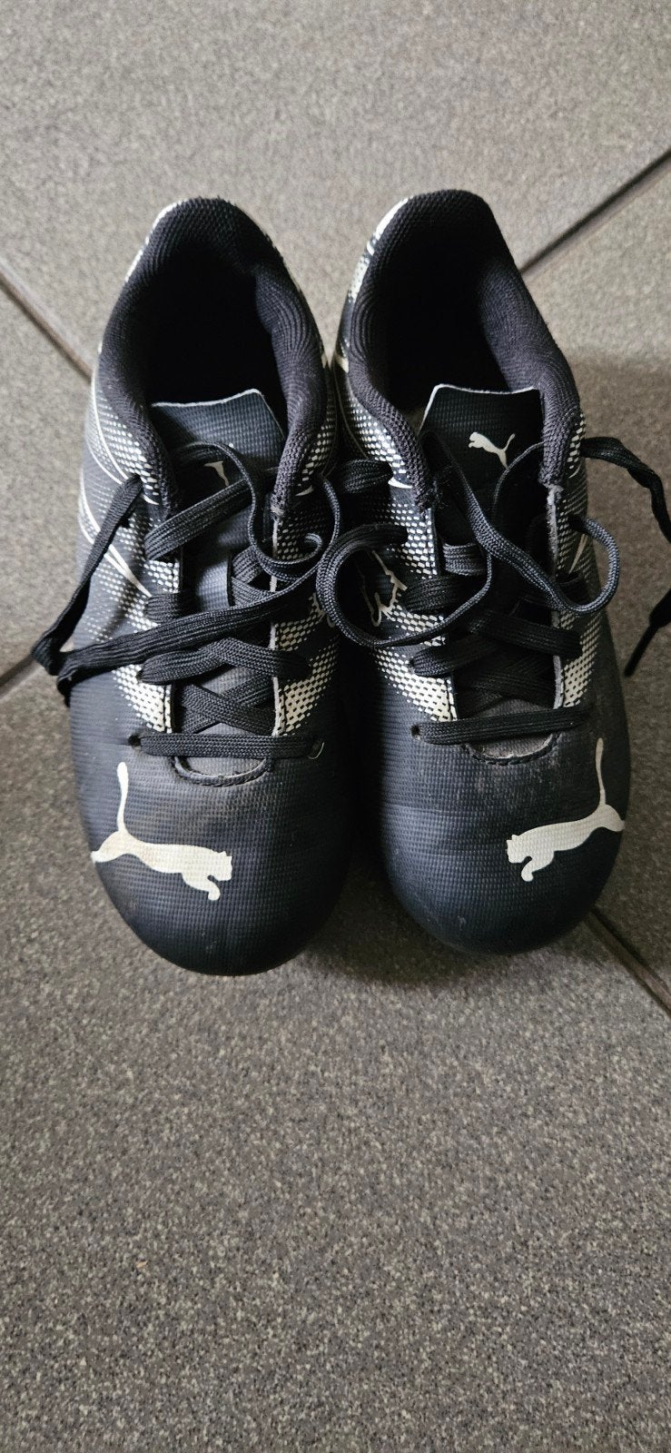 voetbalschoenen maat 28 , maar 1 keer gedragen, Kinderen en Baby's, Babykleding | Schoentjes en Sokjes, Ophalen, Zo goed als nieuw