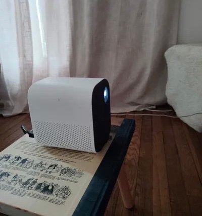 Projecteur xiaomi mi smart projector 2 sous garantie, Enlèvement, Comme neuf