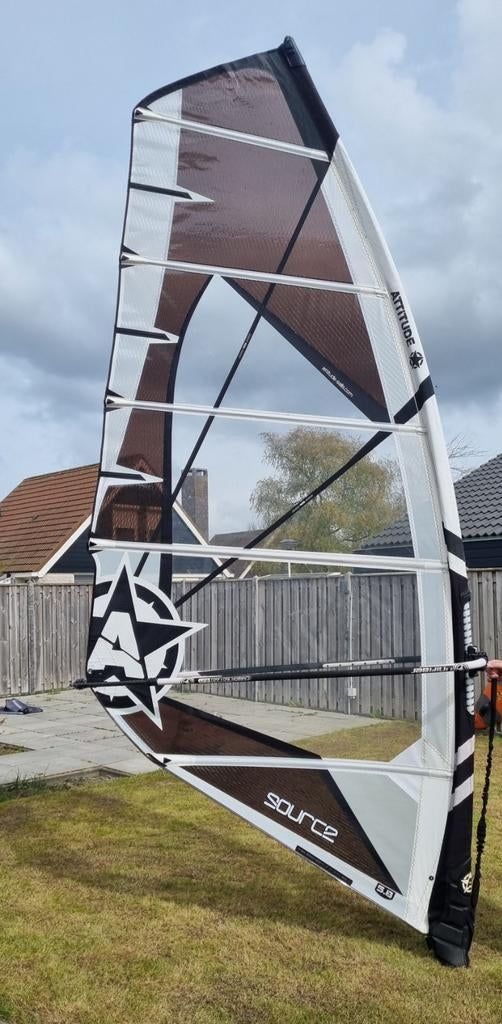 Tk: Attitude 5.8 met nieuwe mast, Ophalen, Zo goed als nieuw, Zeil, Met draagtas