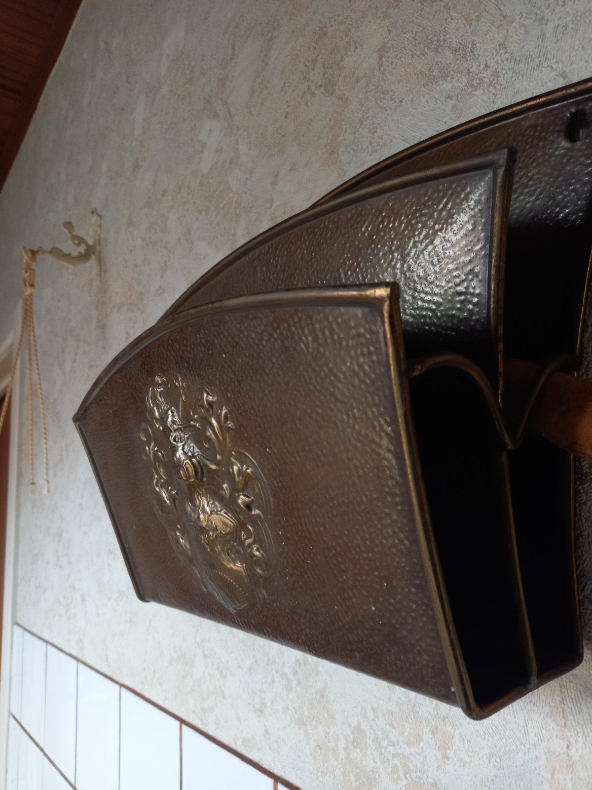 Vintage gazetten en brieven houder, Antiek en Kunst, Ophalen