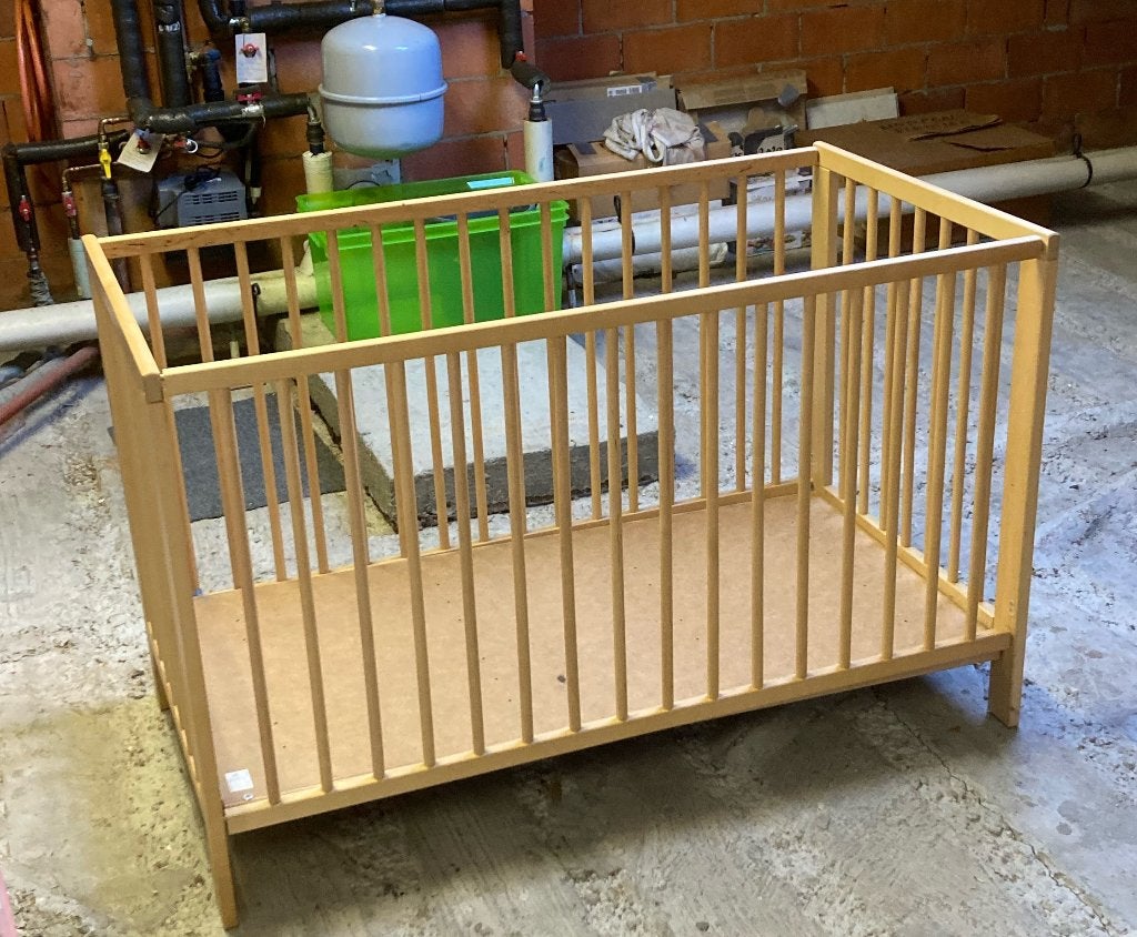 Kinderbedje voor matrasje van 60cm op 120cm., Ophalen, Zo goed als nieuw, Minder dan 140 cm, Minder dan 70 cm