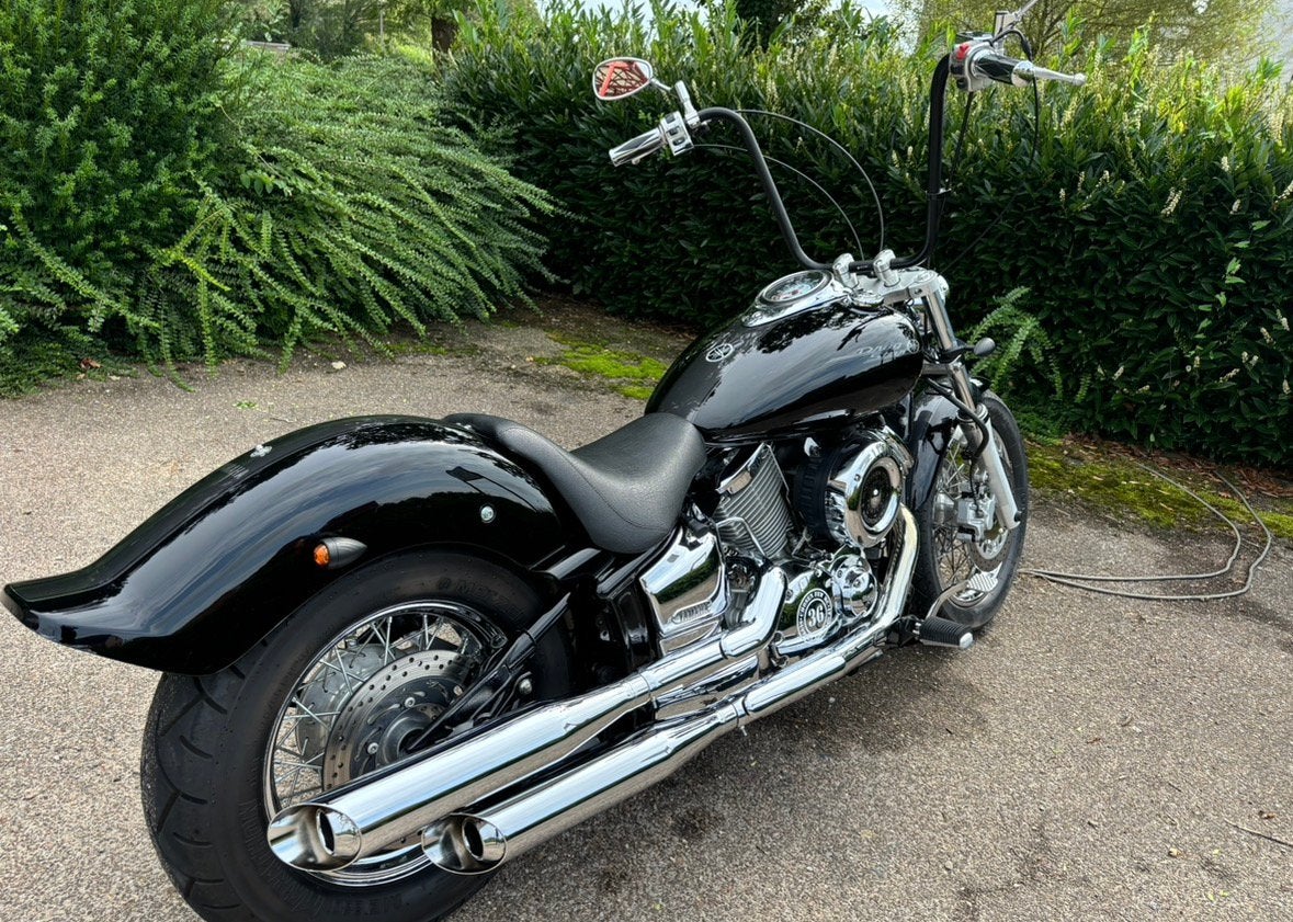 Yamaha Dragstar 1100, Motoren, Cardan-aandrijving, 2 cilinders, Particulier, Handgeschakeld