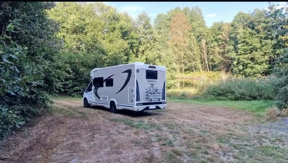 Camping car Chausson 720 Titanium 170 cv, Caravanes & Camping, Camping-cars, Réfrigérateur, Jusqu'à 5, Siège standard, Toilette à cassette
