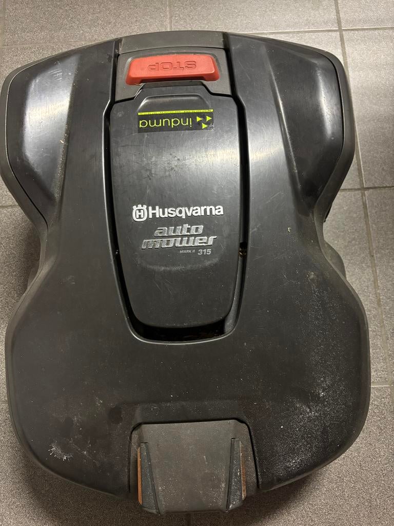 Robotmaaier Husqvarna, Enlèvement, Utilisé, 20 à 25 cm, Avec capteur de pluie