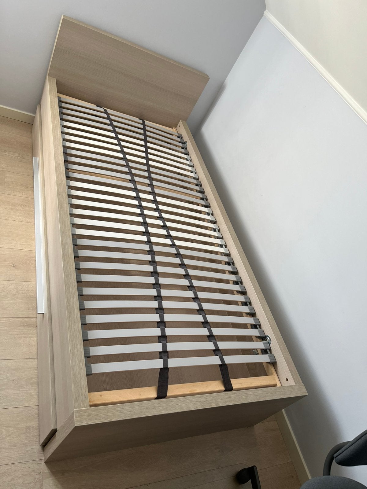 Eenpersoonsbed met bedlade en nachtkastje, Enlèvement, Comme neuf, Queen size